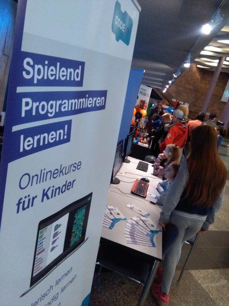 Programmieren lernen für Kinder mit Code it! auf der Makerfair Sachsen